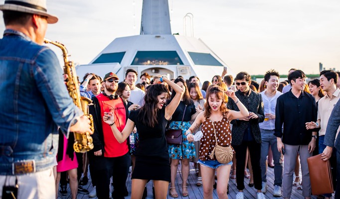Latin Cruise Party on Han River 2019 (May 18)