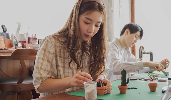 Make Your Own Miniature Cactus Plant Using Leather in Daegu