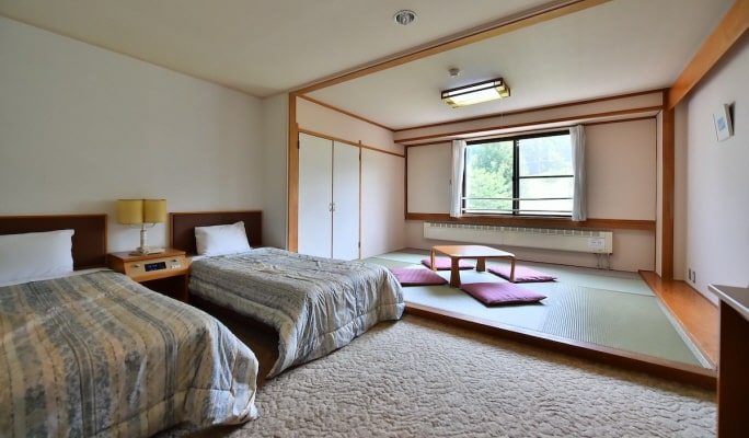 Ryuoo Ski Park  2D1N/3D2N Ski/Snowboard Tour From Tokyo