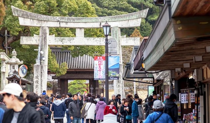 Aso Volcano & Kusa Senri & Dazaifu Tenmangu Shrine & Kumamoto Castle 1-Day Tour From Fukuoka