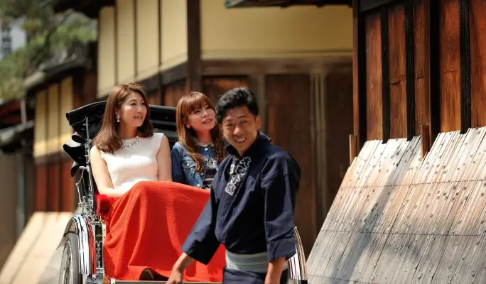 Private Charter Rickshaw Ride in Kyoto Higashiyama – Explore Tradition in Style with Ebisuya Rickshaw