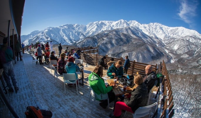 Hakuba Iwatake Snowfield: 1-Day Lift Pass + Equipment/Clothes Rental Package