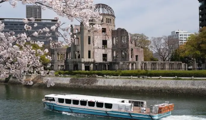 Hiroshima and Miyajima 1 Day Tour from Fukuoka, Osaka and Kyoto