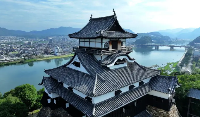 Inuyama Castle & Meiji Mura Ticket with One-way Train & Bus Ticket