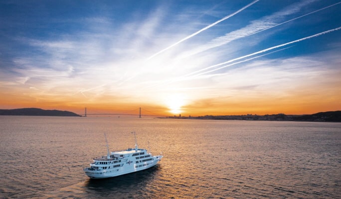 The Kobe Cruise Ticket (Tea/ Lunch/ Night Cruise Option)