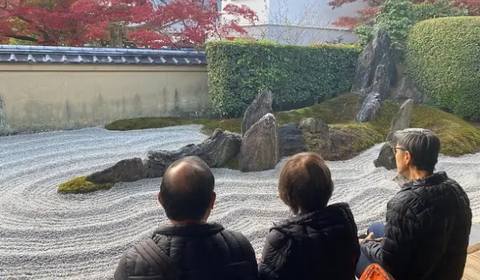 Kyoto Private Walking Tour & Samurai Lesson and Show with Licensed Guide