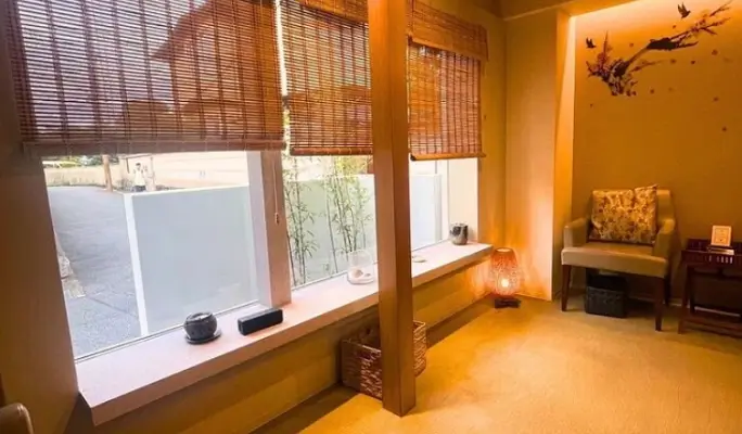 Kyoto Private Walking Tour & Foot Spa Experience with Licensed Guide