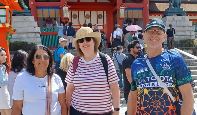 Kyoto Private Walking Tour & Foot Spa Experience with Licensed Guide