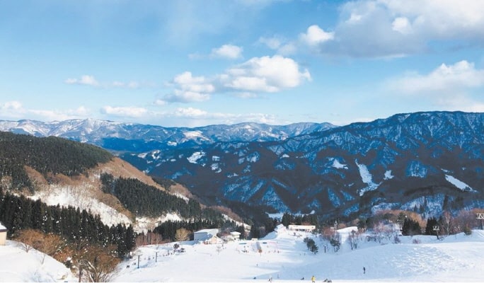 小代滑雪場：大阪出發 1日纜車通行證＆接駁巴士套票