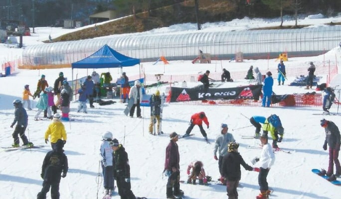 小代滑雪場：大阪出發 1日纜車通行證＆接駁巴士套票