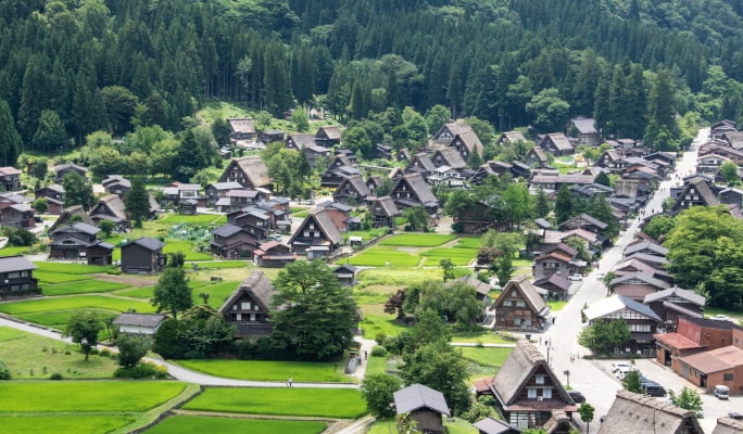 The World Heritage villages - Shirakawa-go & Gokayama Ainokura Tour
