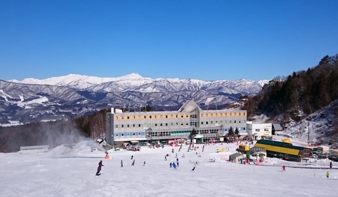 WhitePIA Takasu: 1 Day Lift Pass & Shuttle Bus Package from Nagoya