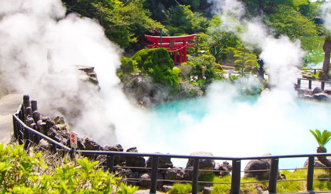Yufuin & Kyushu Natural Animal Park & Beppu Jigoku 1-Day Tour from Fukuoka