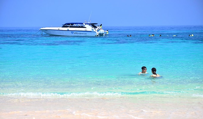 Maiton Island 1 Day Tour by Speedboat/Yacht Catamaran (+Lunch/Dinner/Snorkeling) - from Phuket