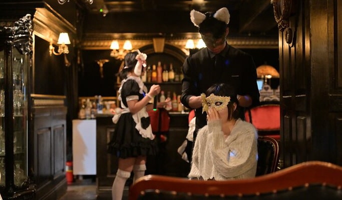 Butler/Maid Cafe Experience in Hongdae, Seoul