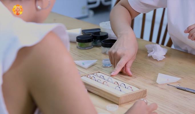 Make Your Own Personalized Mother-of-Pearl Ring/Earrings in Yongsan-gu, Seoul