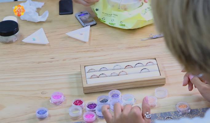 Make Your Own Personalized Mother-of-Pearl Ring/Earrings in Yongsan-gu, Seoul