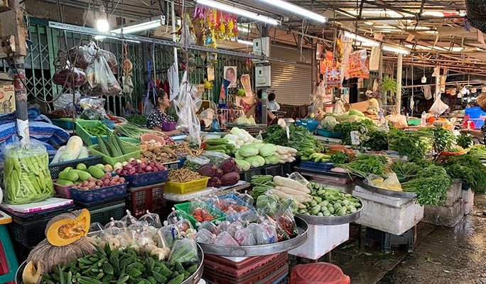 Thai Cooking Class + Local Market Tour by Maliwan Thai Cooking Class in Bangkok