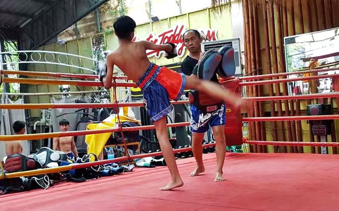 Master Toddy's Muay Thai Academy - Muay Thai Lesson