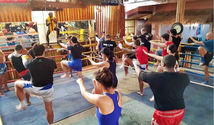Master Toddy's Muay Thai Academy - Muay Thai Lesson