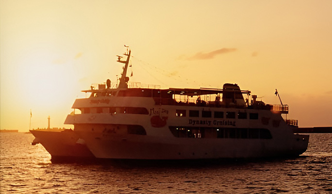 Moby Dick Dinner Cruise in Naha, Okinawa