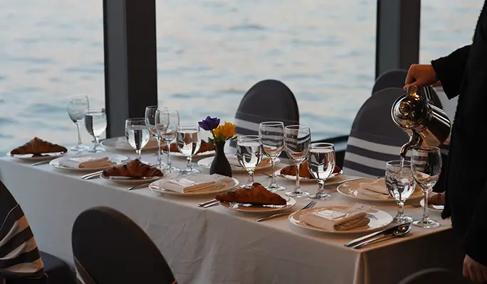 Hangang River E-land Ferry Moonlight Dinner Cruise - from Yeouido