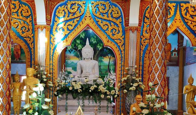Private Morning Ceremony in Wat Chalong, Phuket