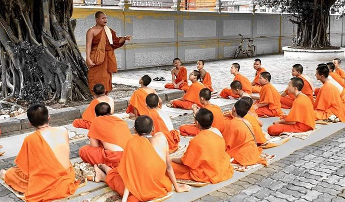 Private Morning Ceremony in Wat Chalong, Phuket