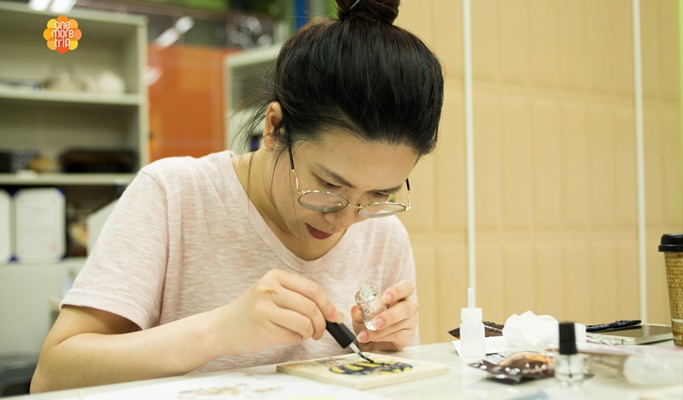 制作自己的镶嵌珍珠母的漆器-首尔良才站附近