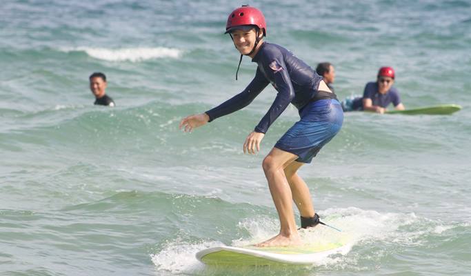 Mui Ne Surfing & Wind Surfing Experience (Lesson/Equipment Rental)