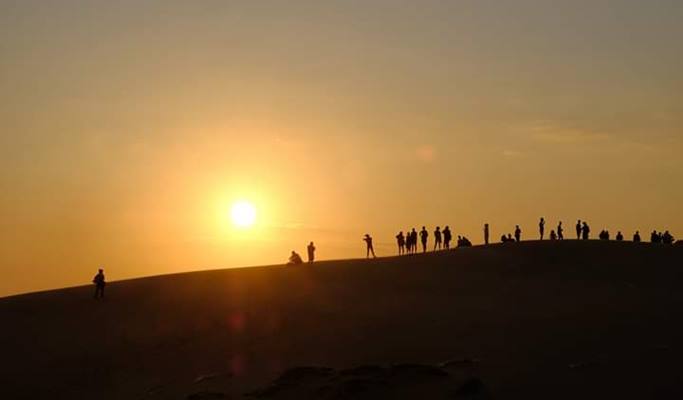 Mui Ne Sand Dunes + Fairy Springs + Fishing Village Jeep Sunrise/Sunset Tour (Join-in/Private)(+Sand Dune Jeep Ride Option)