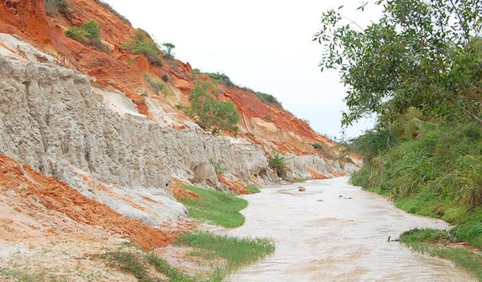Mui Ne Sand Dunes + Fairy Springs + Fishing Village Jeep Sunrise/Sunset Tour (Join-in/Private)(+Sand Dune Jeep Ride Option)