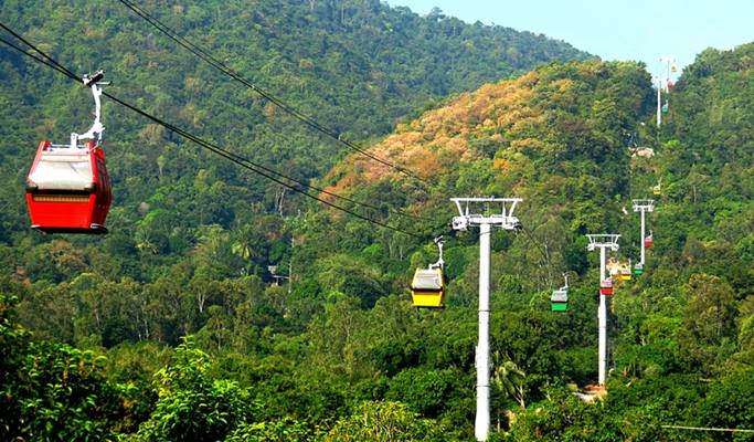 Mui Ne Ta Cu Mountain + Poshanu Cham Towers + Dragon Farm + Phan Thiet Market Private Jeep Tour (Half Day)