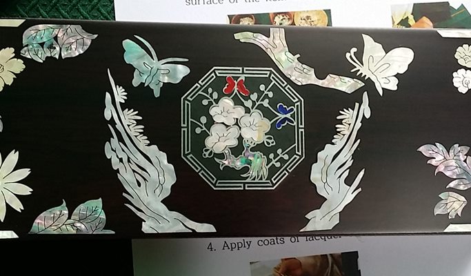 Traditional Mother-of-Pearl Lacquerware Craft Experience