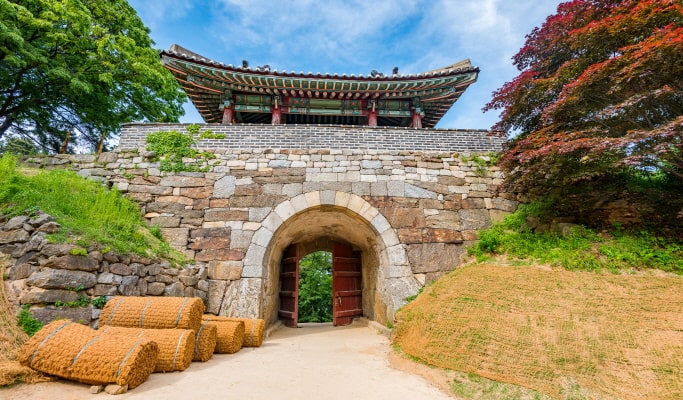京畿道夜景之旅：聯合國教科文組織南漢山城 & 星光庭園 OOOZOOO 燈光節 1 日遊 (10~11 月)