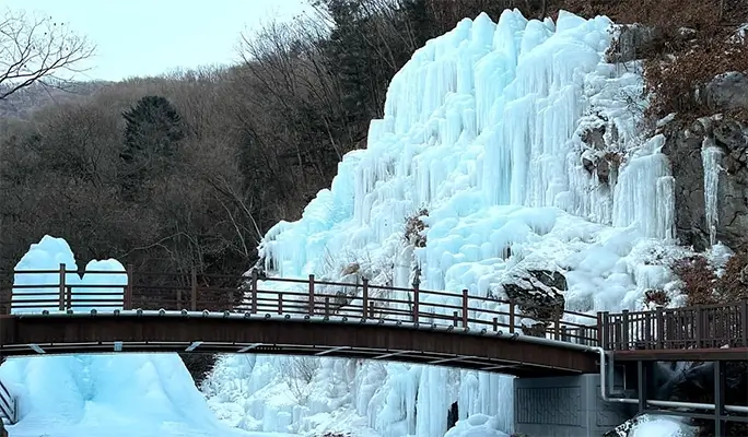Seoraksan and Nami Island (+ Eobi Ice Valley) 1 Day Tour - from Seoul (Sept 16~Feb 28)