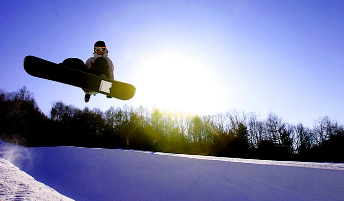 Night Ski/Snowboard Tour (+Basic Lesson): Vivaldi Park Ski Resort