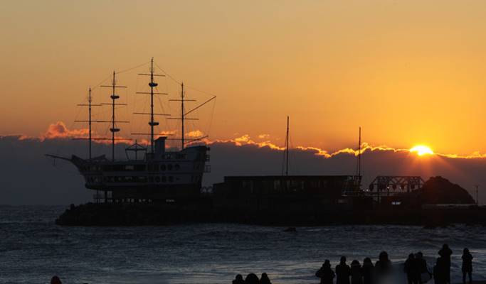 2020 Coex New Year’s Countdown + Gyeongpodae Overnight Sunrise Tour - from Seoul (Dec 31)