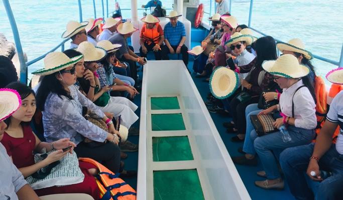 Nha Trang Bay Island Hopping Tour (+ Lunch/Snorkeling)(+ Water Activity Options)