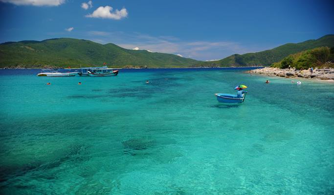 Nha Trang Bay Island Hopping Tour (+ Lunch/Snorkeling)(+ Water Activity Options)