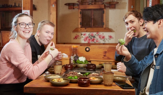 Small Group Night Food Tour in Seoul