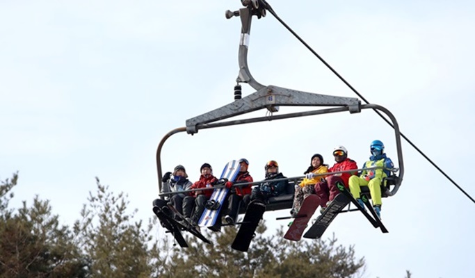 Private Ski Lesson + Lift Pass + Equipment/Clothes Rental Package: Oak Valley Ski Resort