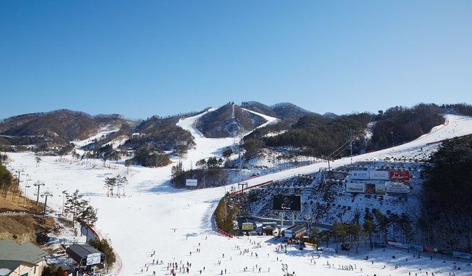 Oak Valley Ski Resort + Sonata of Light 3D Festival 1 Day Tour