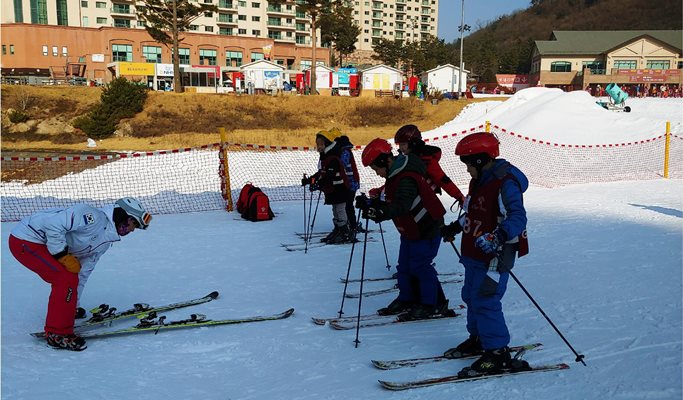 Oak Valley Ski Resort + Sonata of Light 3D Festival 1 Day Tour