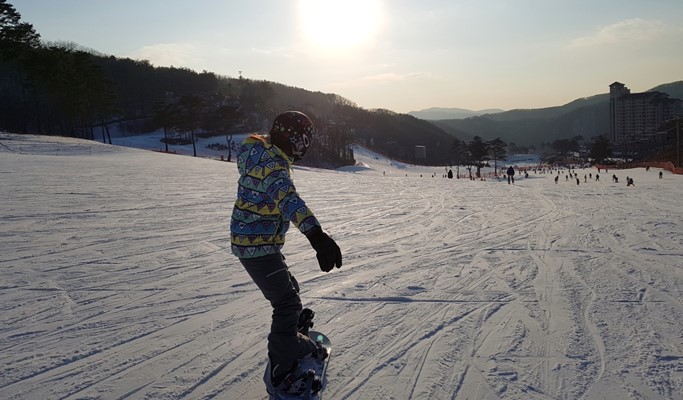 Oak Valley Ski Resort + Sonata of Light 3D Festival 1 Day Tour
