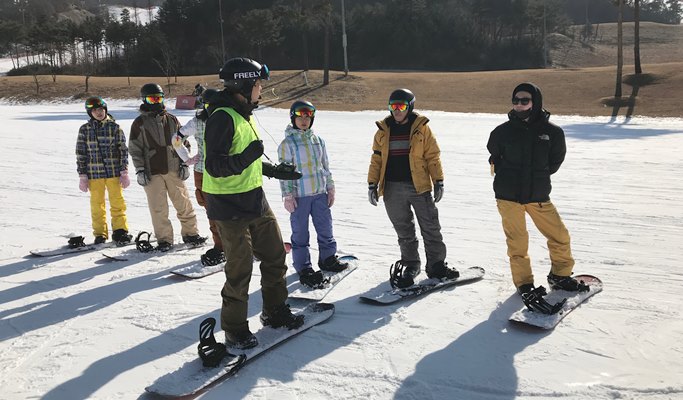 2D1N Ski/Snowboard Tour: Oak Valley Ski Resort