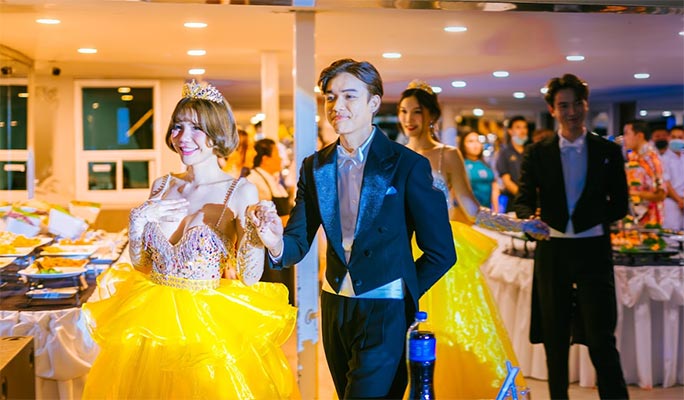 Ocean Sky Pattaya Rooftop Restaurant Buffet Dinner on Oriental Princess  Cruise (+ Cabaret Show)