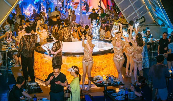Ocean Sky Pattaya Rooftop Restaurant Buffet Dinner on Oriental Princess  Cruise (+ Cabaret Show)