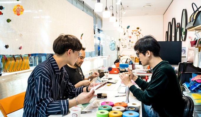 DIY Leathercrafts Class near City Hall Station, Seoul