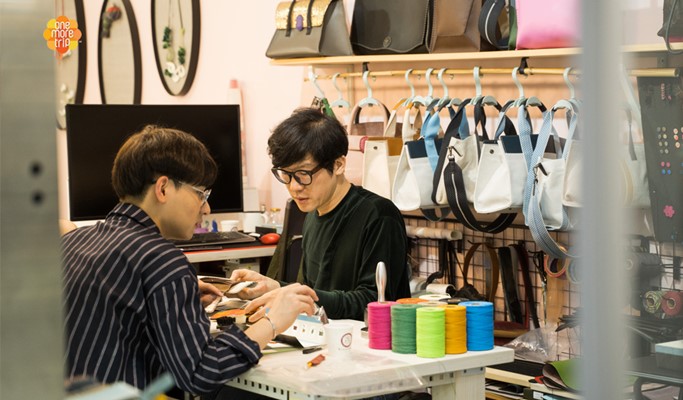 DIY Leathercrafts Class near City Hall Station, Seoul
